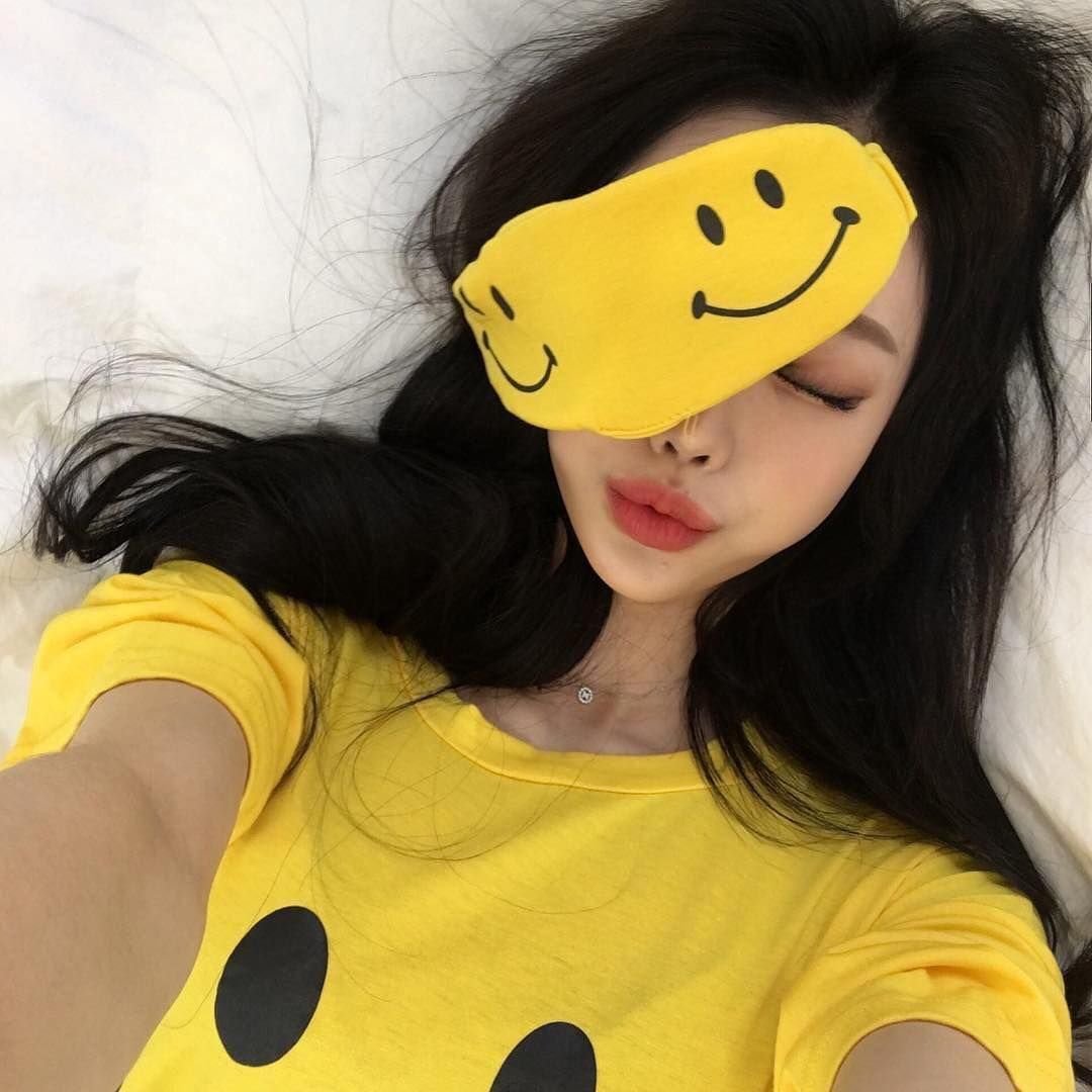 Кореянки Эстетика желтый