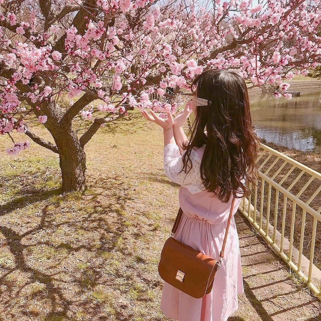 Кореянка в новый год без лица