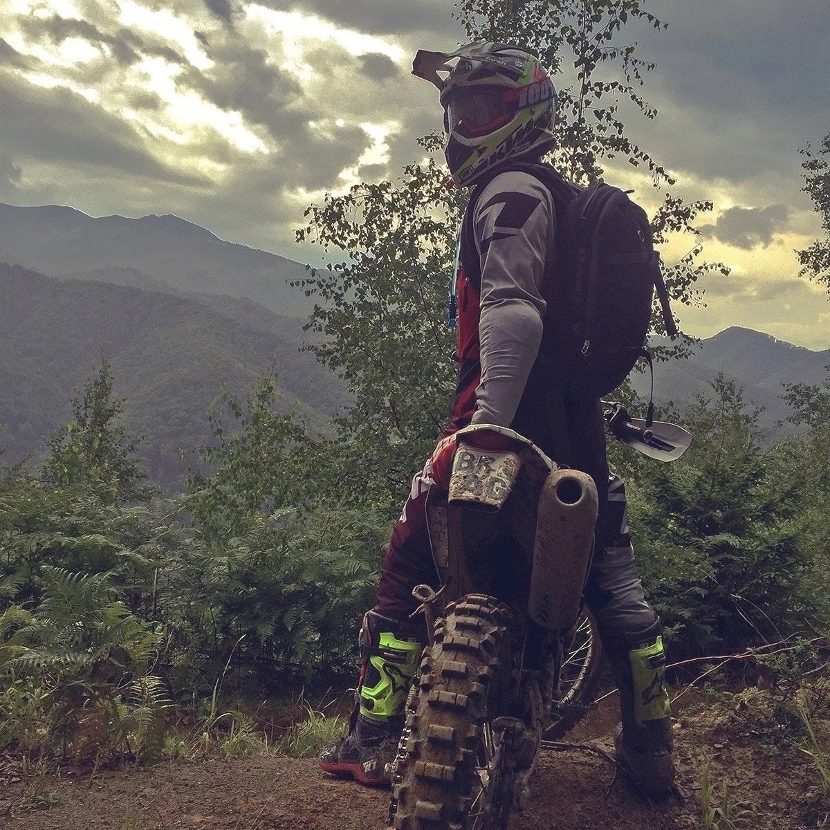 Мотокросс спорт