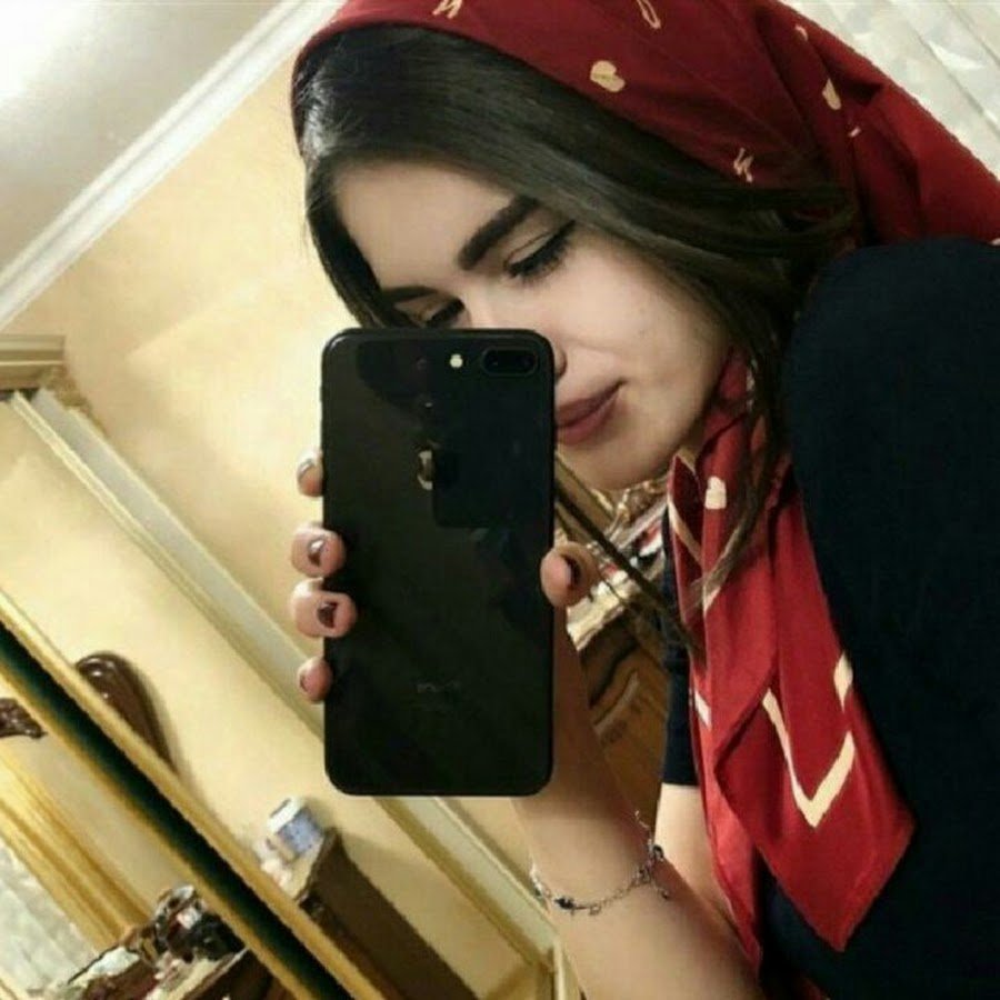 Амина Магомедова без маски