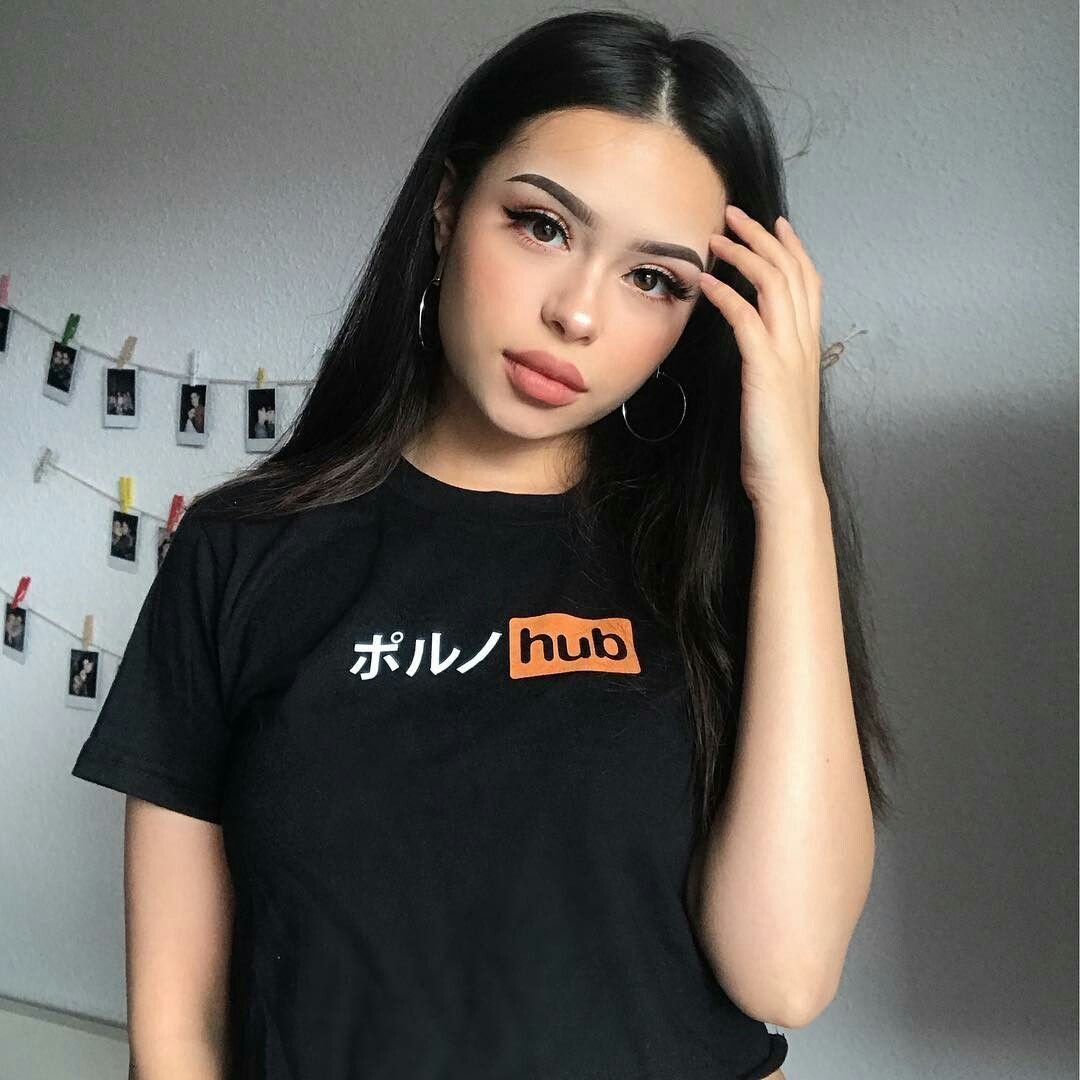 Девушки в футболке порхаб