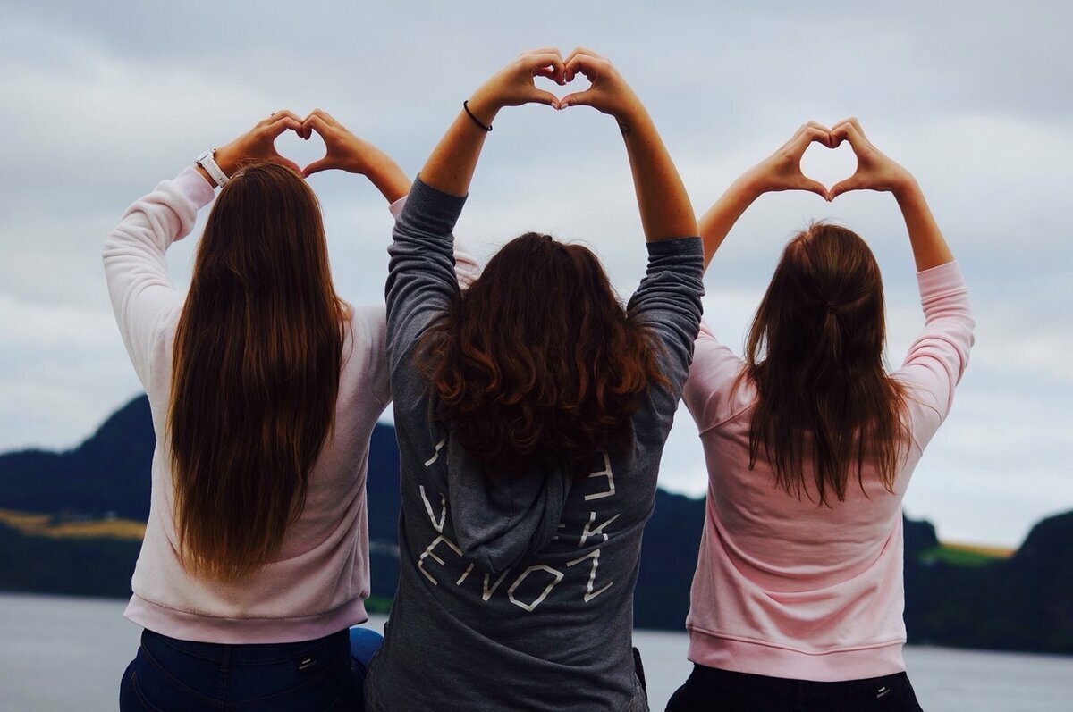 Картина для группы девочек