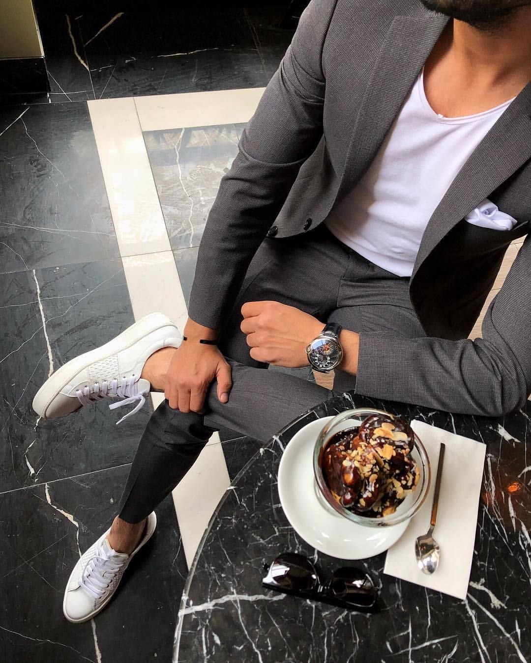 Лакшери парень