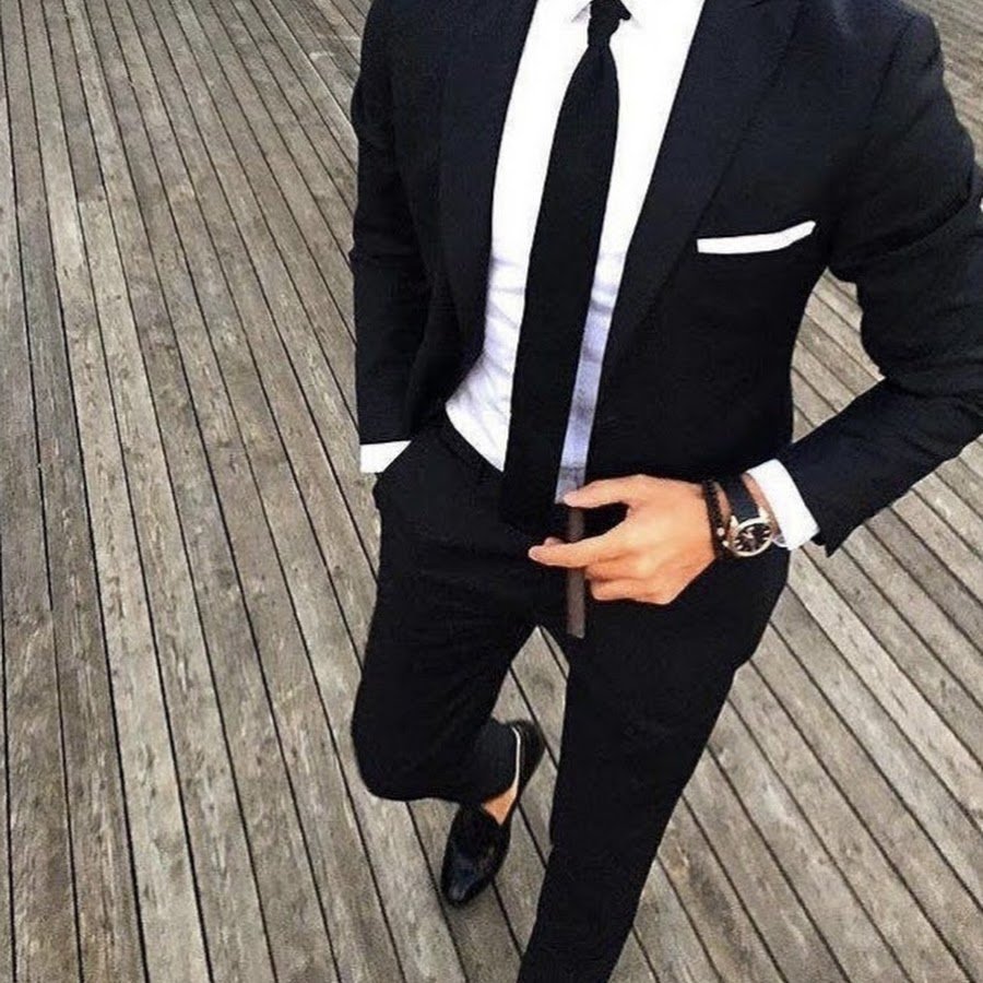 Крутой парень в костюме