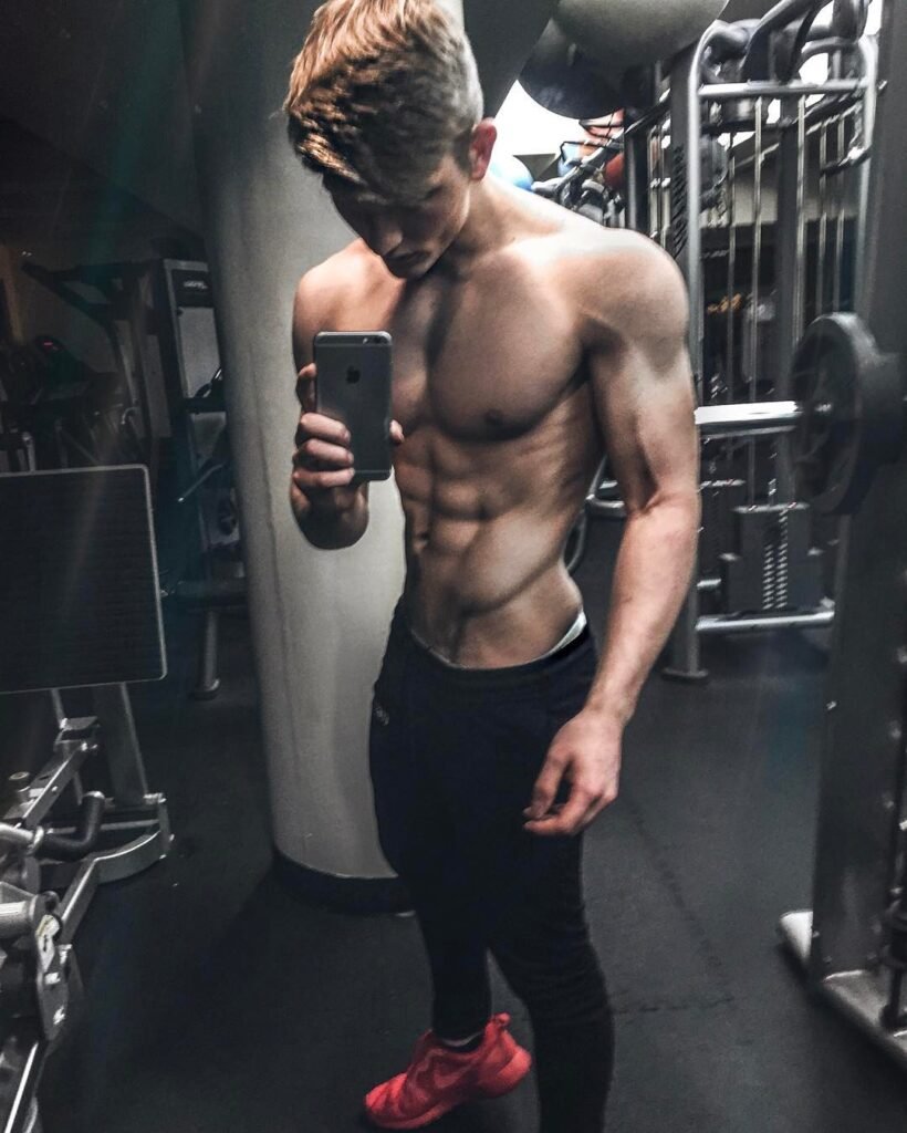 Ава в Инстаграм для парня