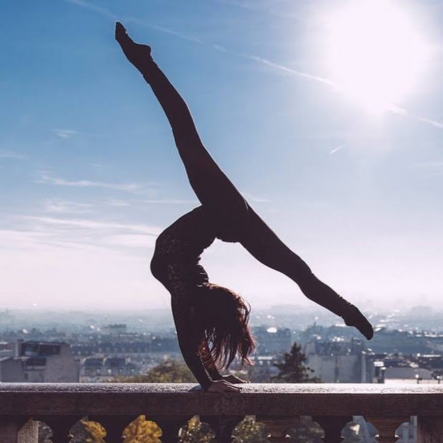 Шпагат в воздухе