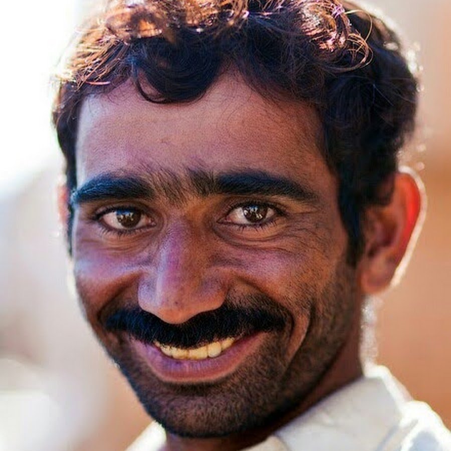 Вьющиеся волосы со спины