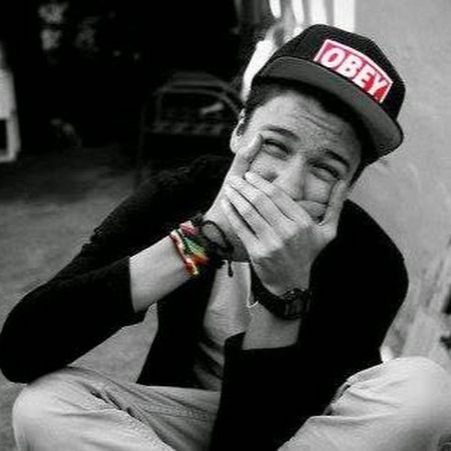 Парень в кепке