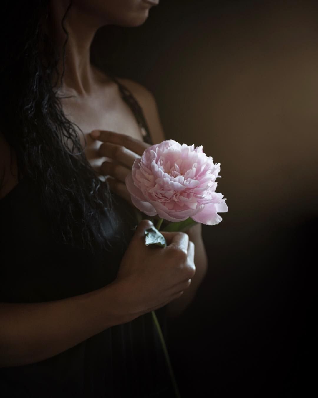 Девушка с розой