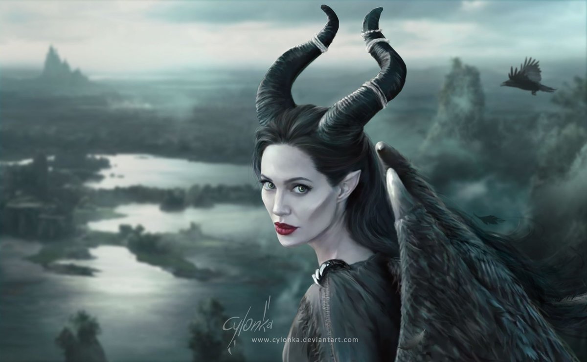 Малефисента Анджелина Джоли в полный рост