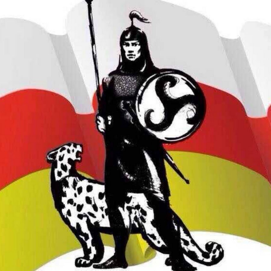 Девушка в папахе