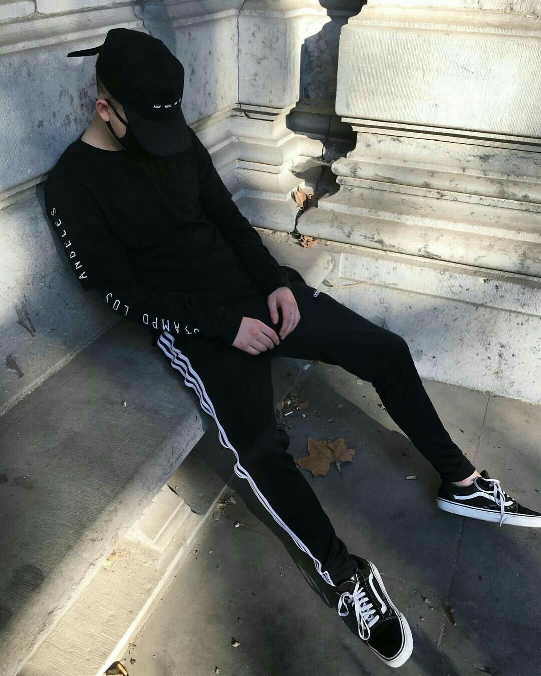 Парни в найке