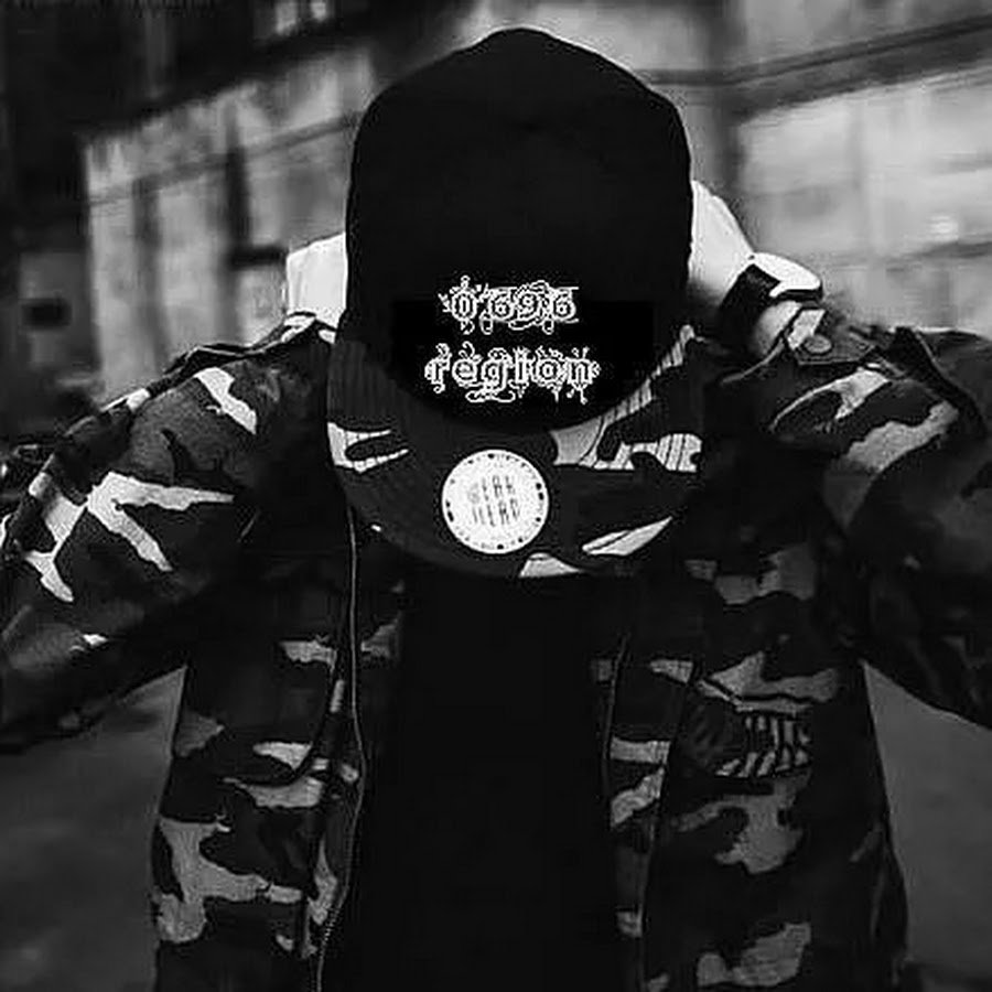 Парень черно белое