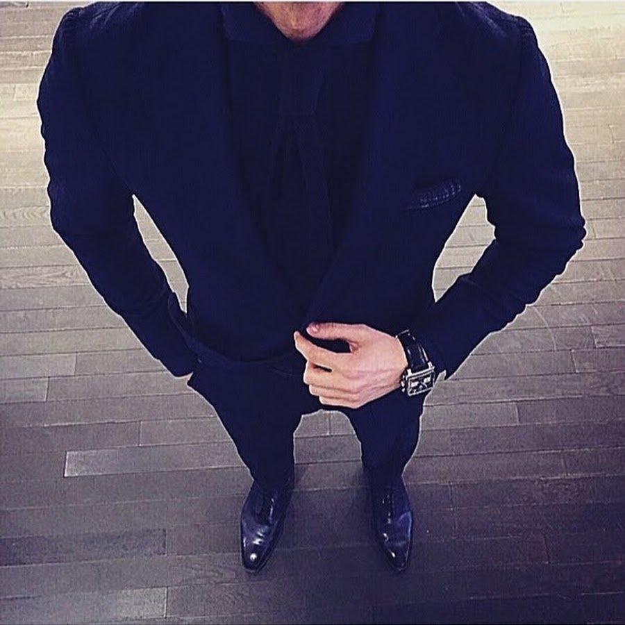 Крутой парень в адидасе