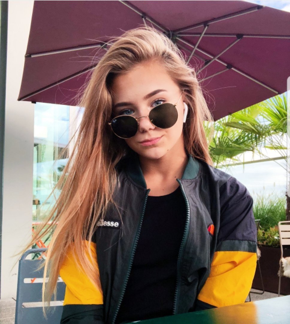 Модные иллюстрации девушек