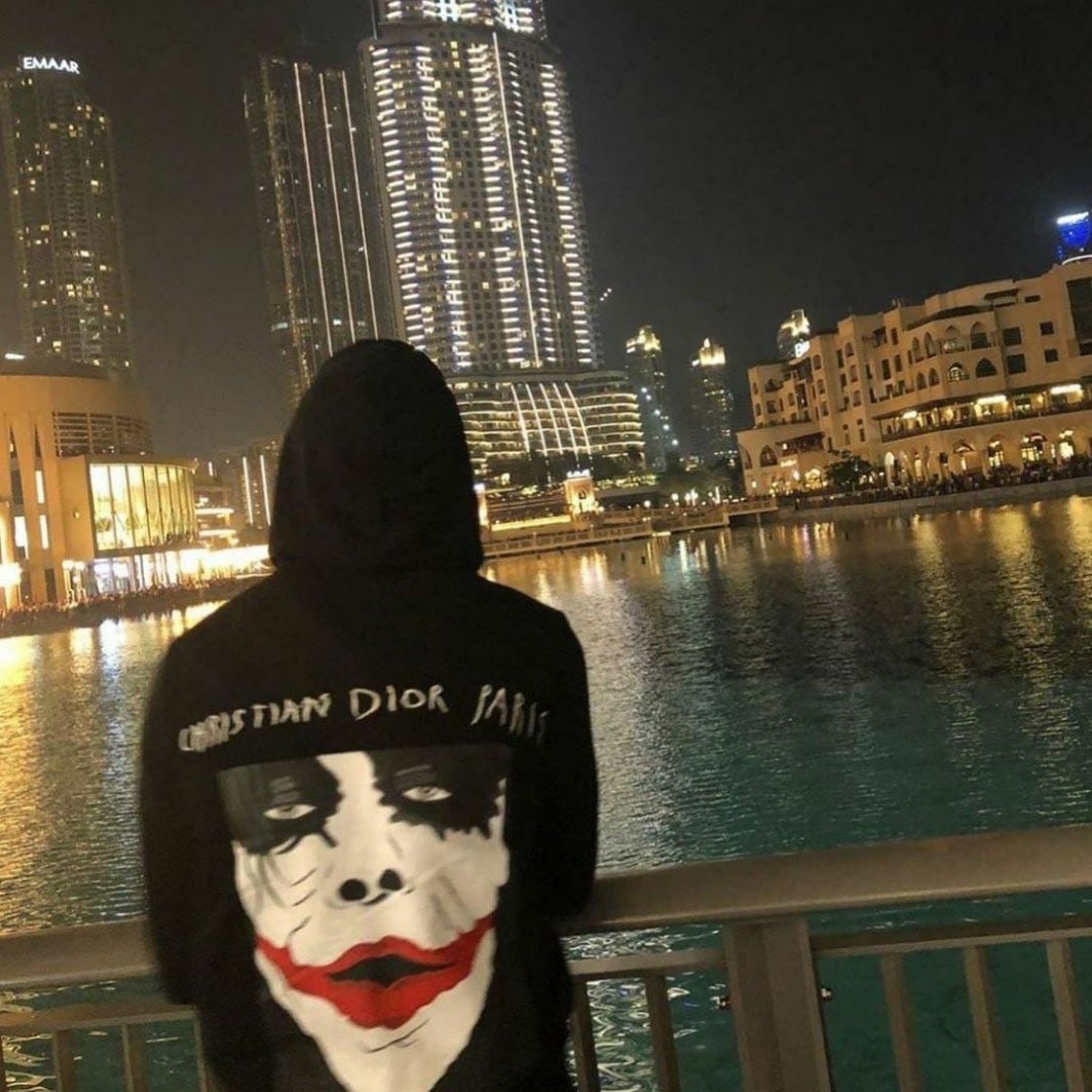 Красивые девушки в адидасе