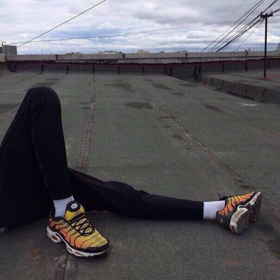 Крутой парень в кепке