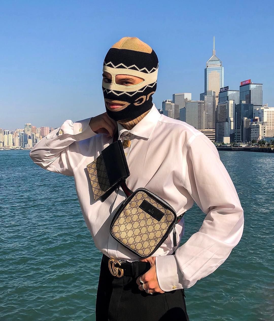 Омар Боркан селфи