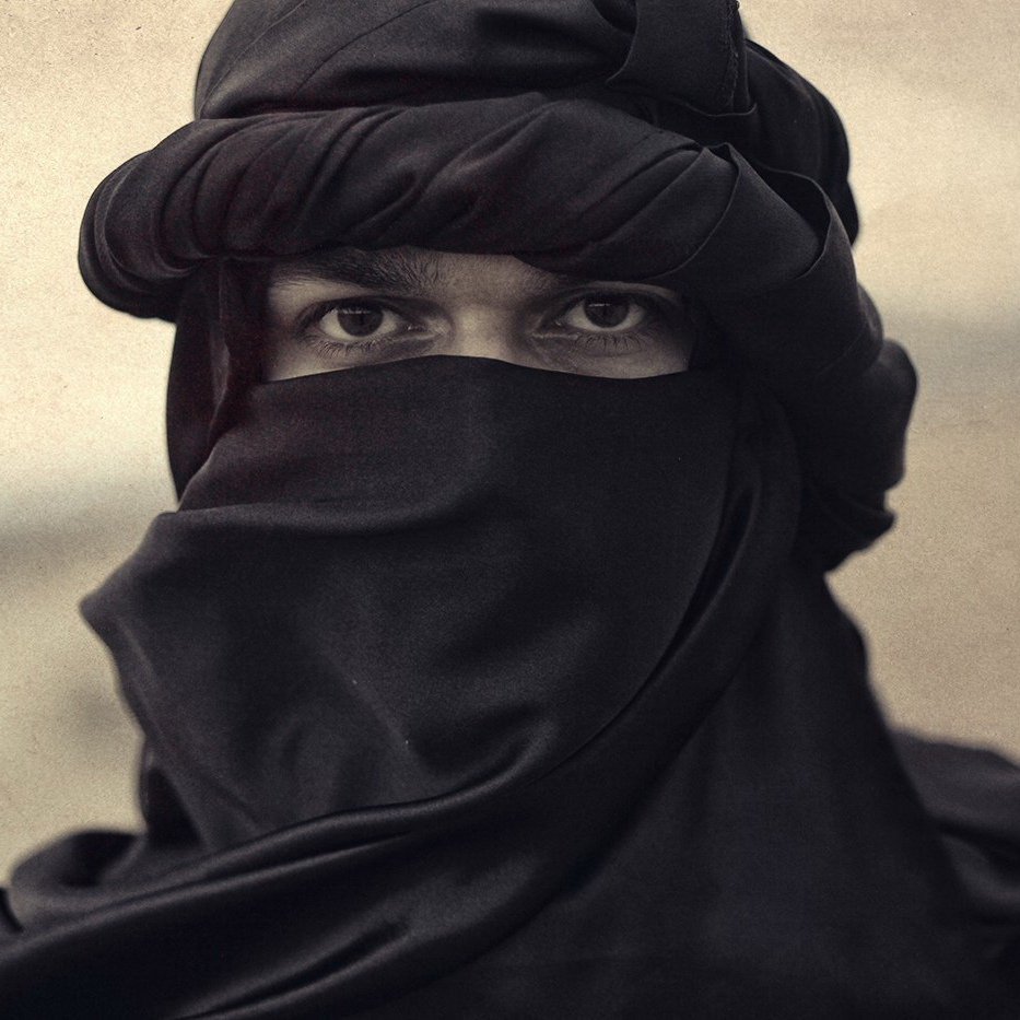 Араб со спины