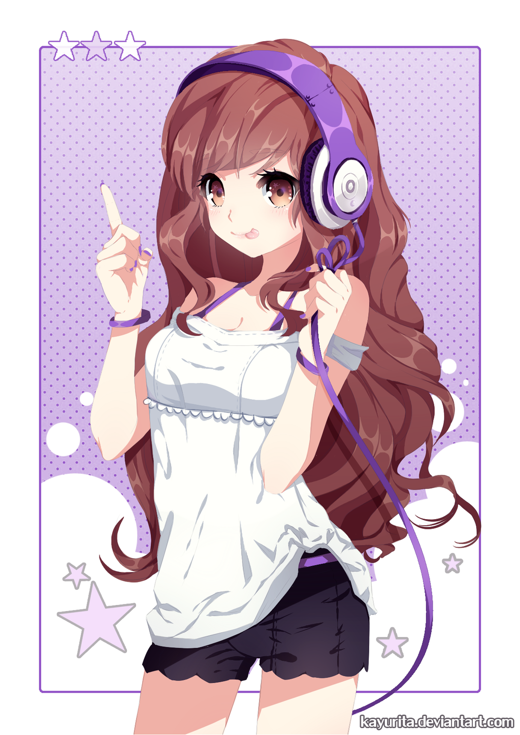 Тян в длинной футболке