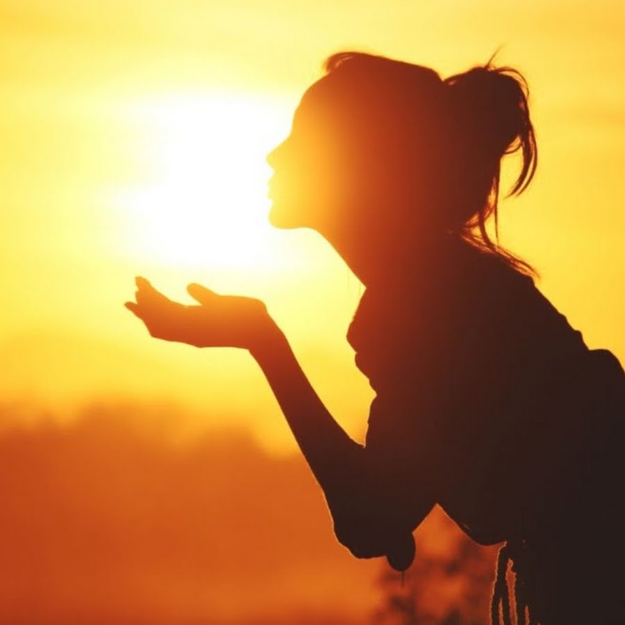 Прикольная ава на ватсап девушке