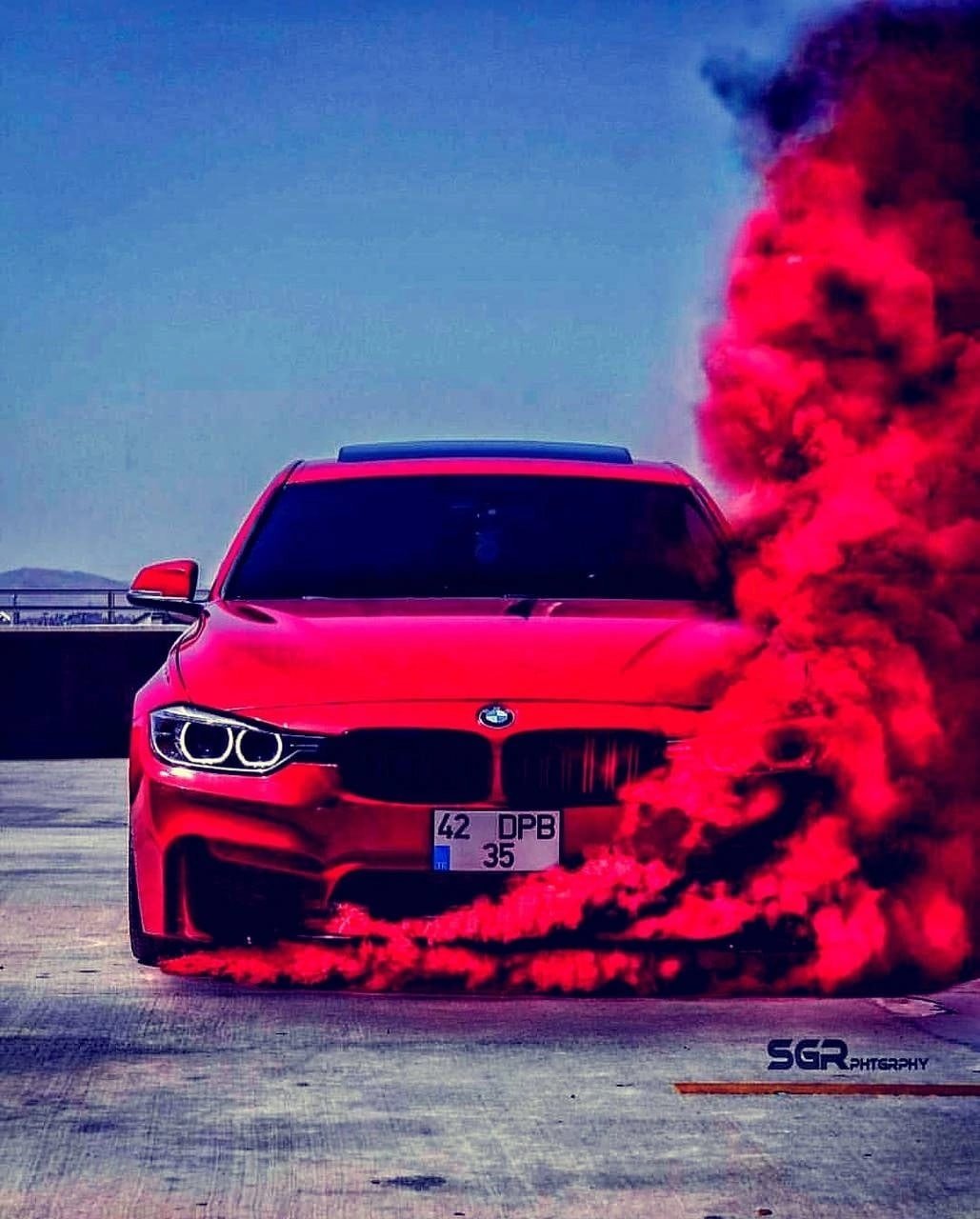 Мерс 63 AMG ,бело черный