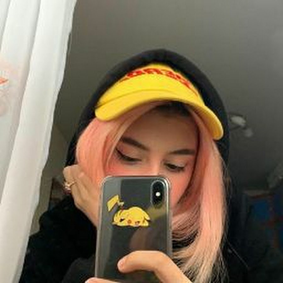 Дора певица