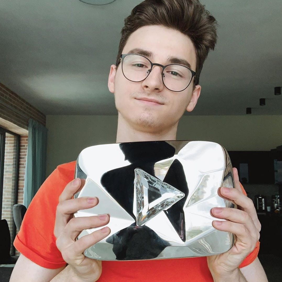 Брайан Мапс Бриллиантовая кнопка