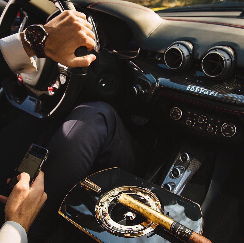 Мужчина в пиджаке