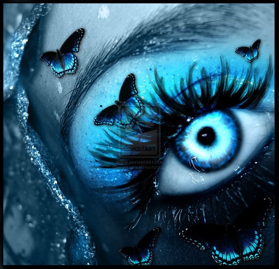 Светящиеся голубые глаза