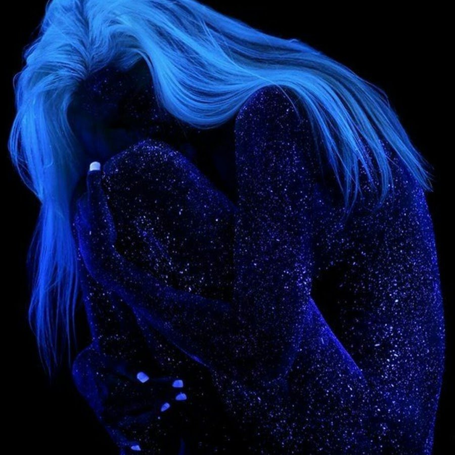 Красивый синий