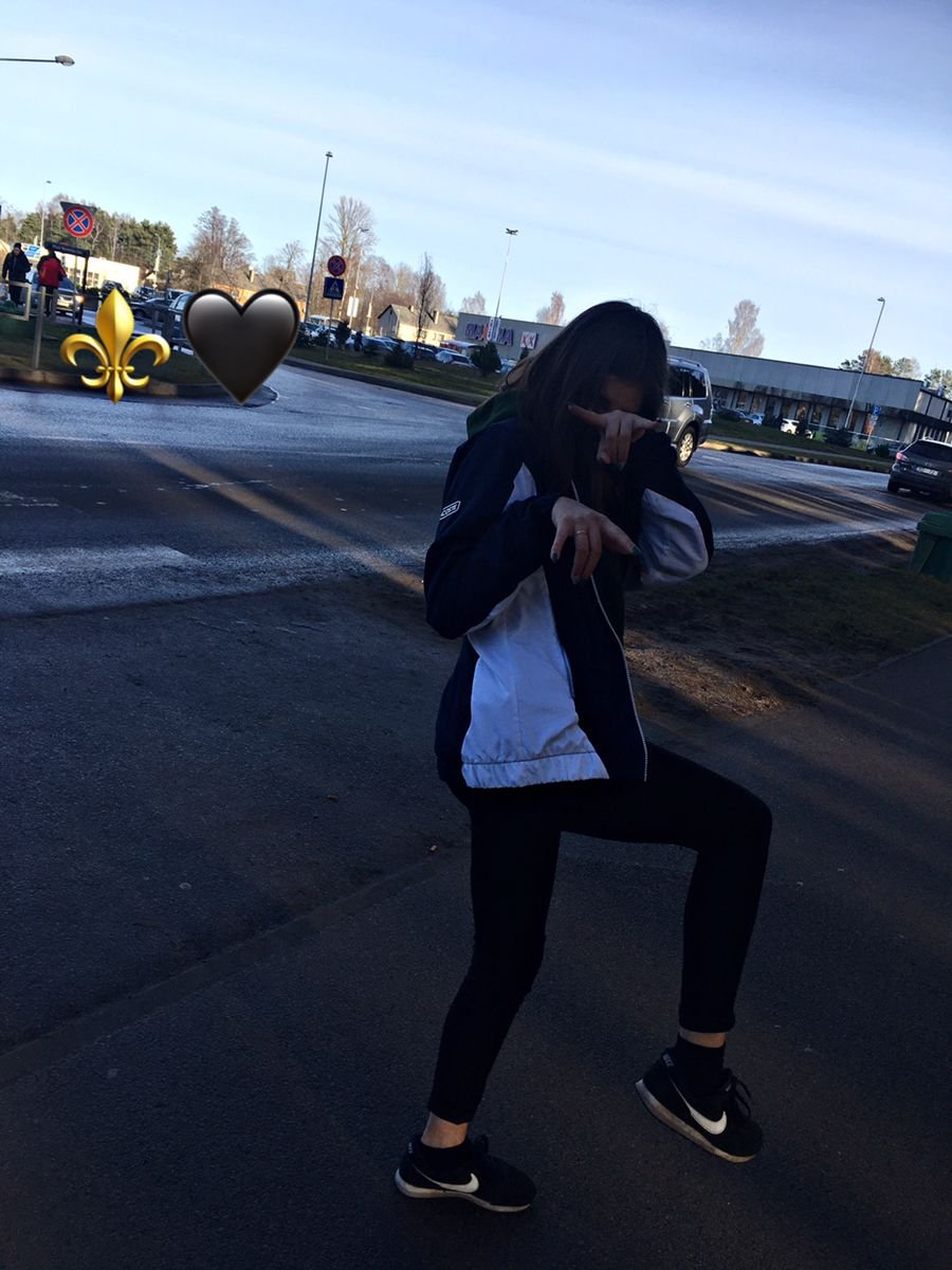 Забивная девочка без лица