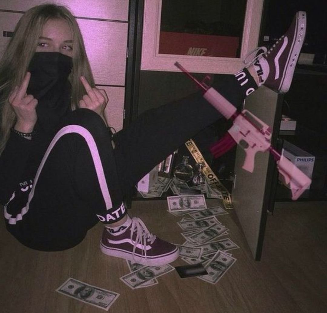 Девочка 15 лет на улице