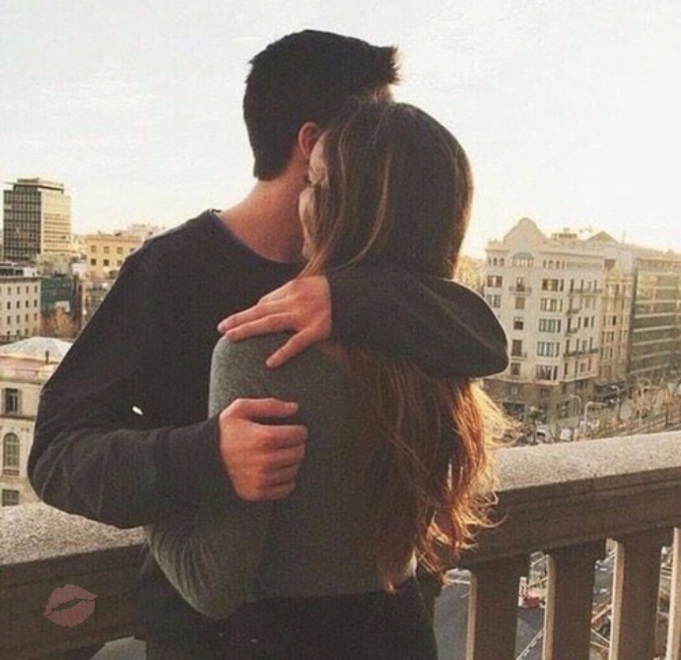 Фотосессия пары на белом фоне