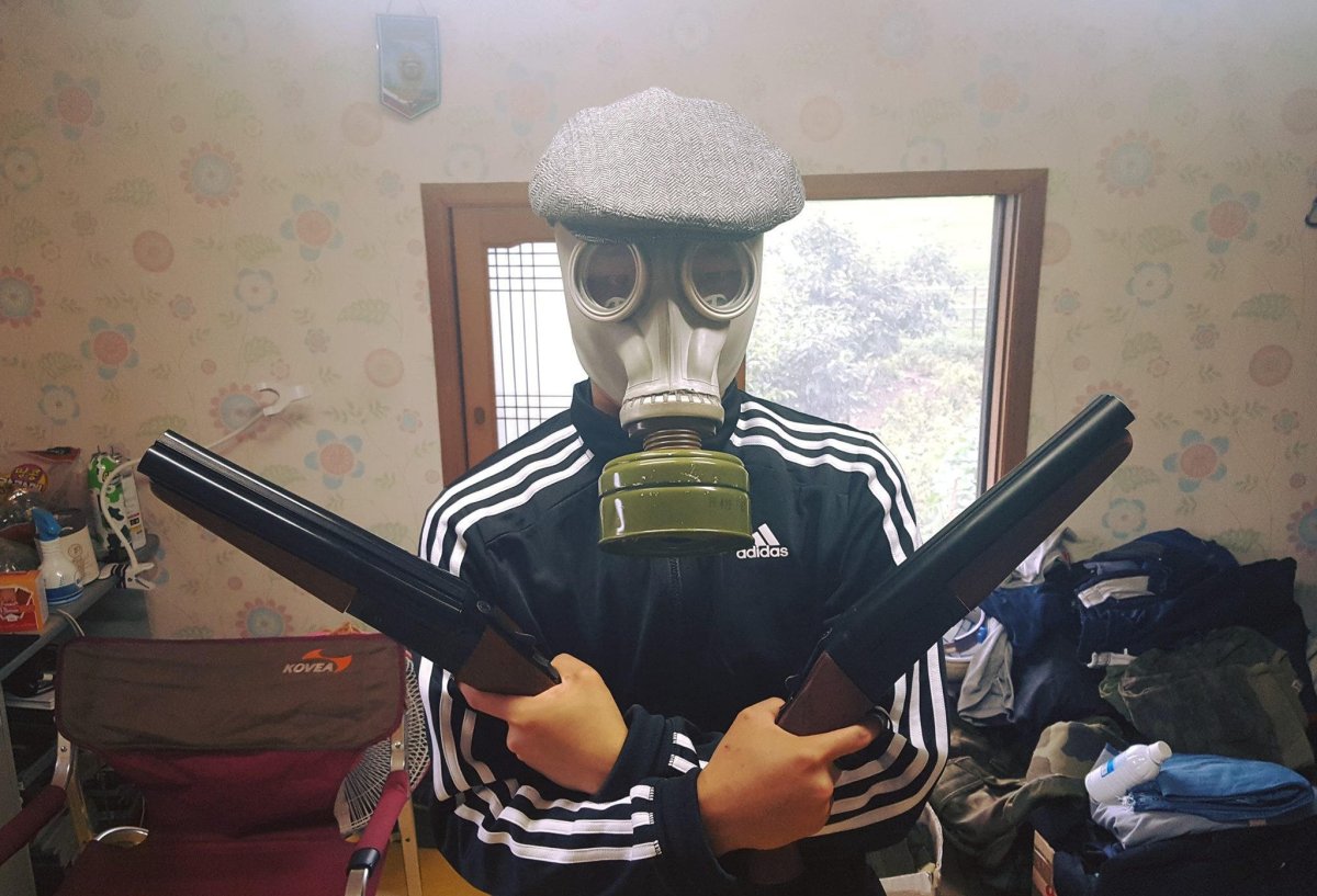 Негр в очках