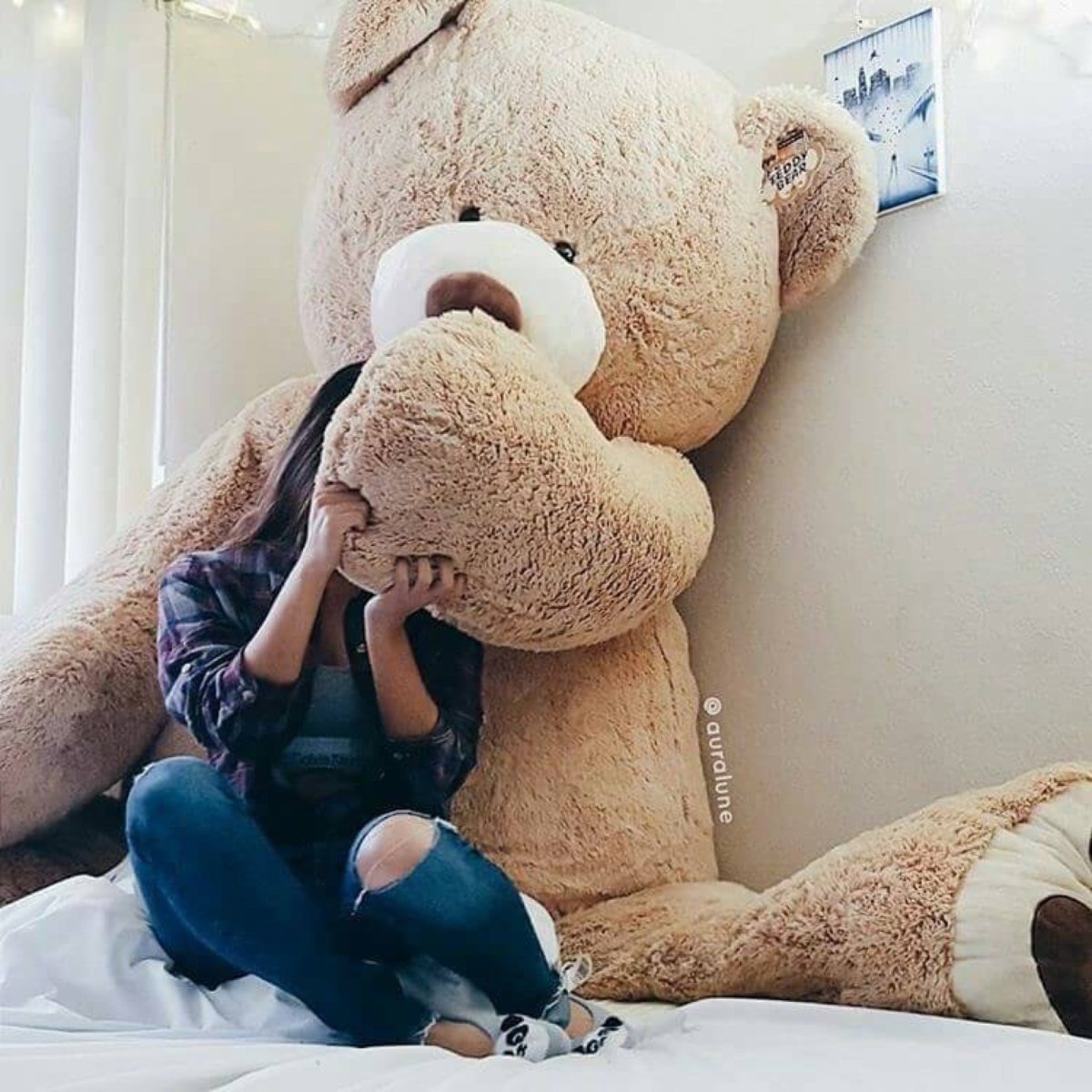 Девушка с мишкой