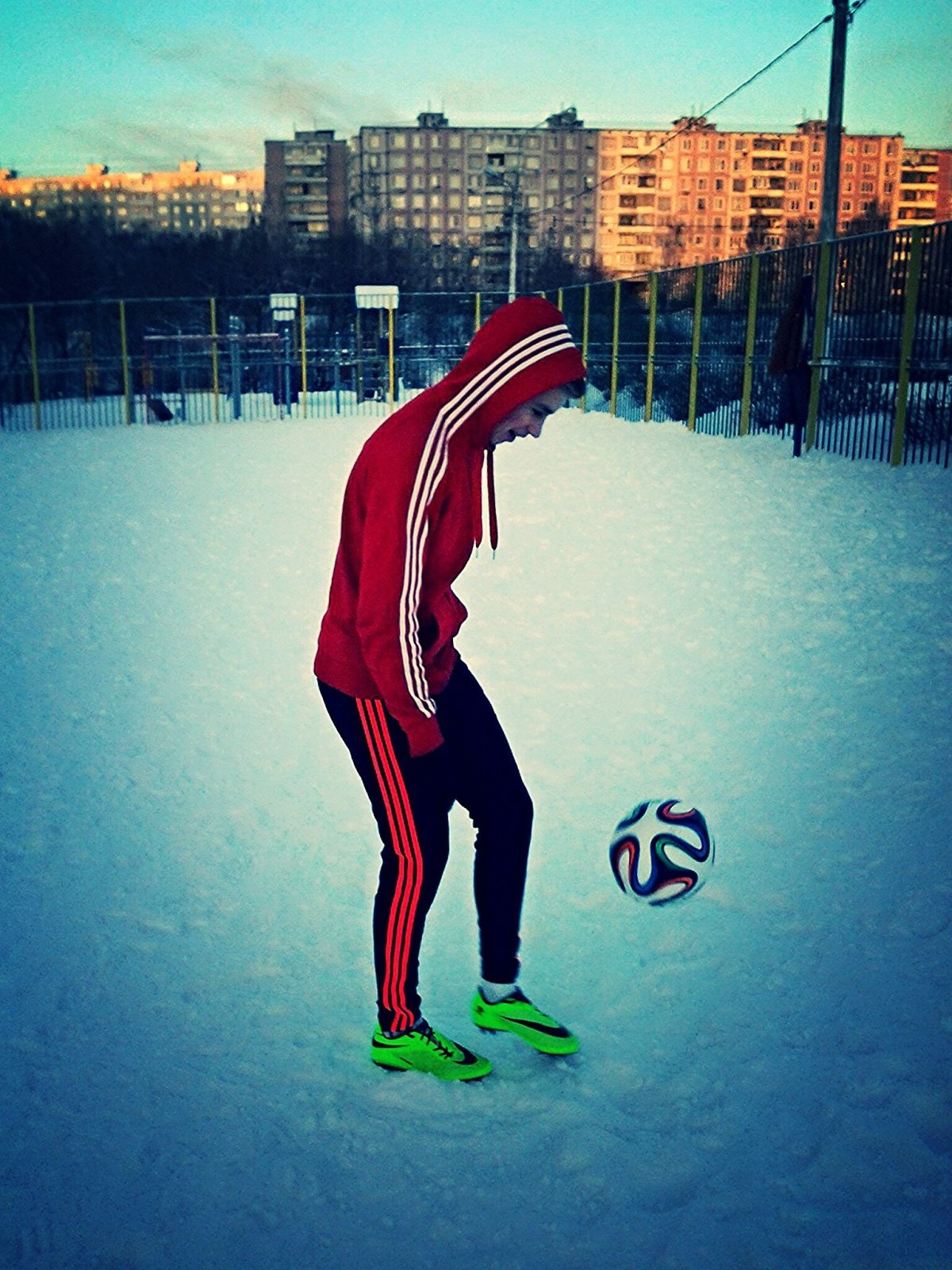 Фотосессия с парнем зимой