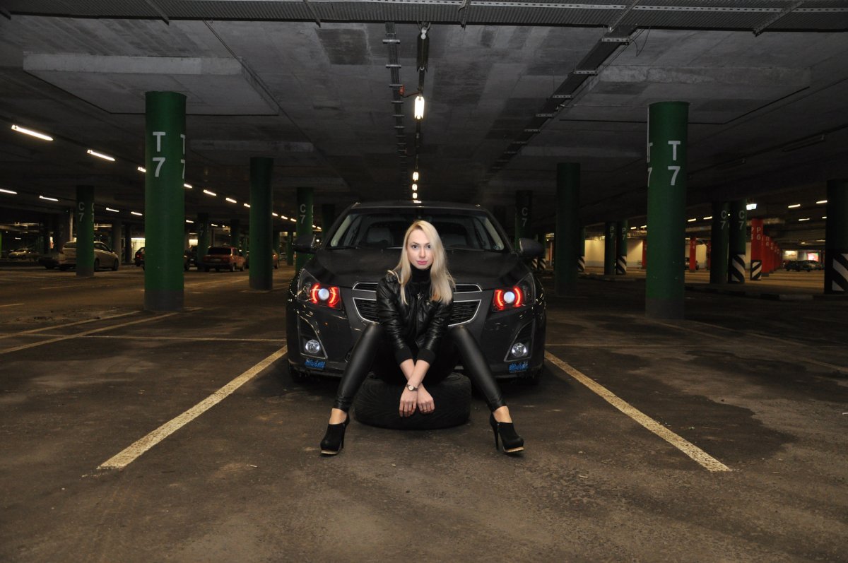 Фотосессия на парковке подземной
