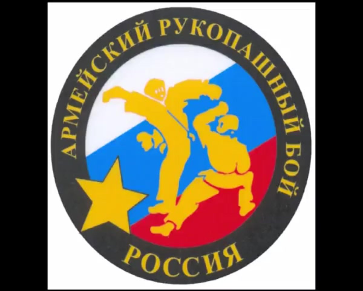 Сергей Карпенко кикбоксер