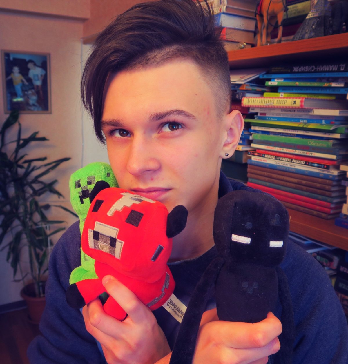 Видеоблогер Влад а4