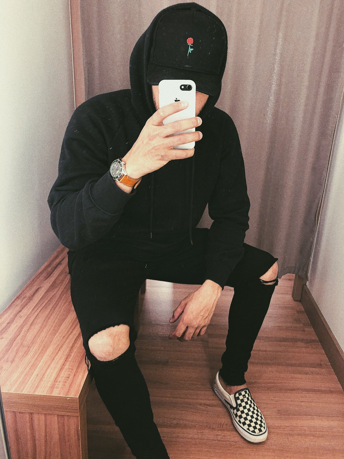 Крутой парень в костюме