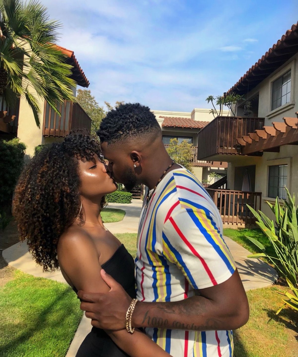 Чернокожий хуй огромный