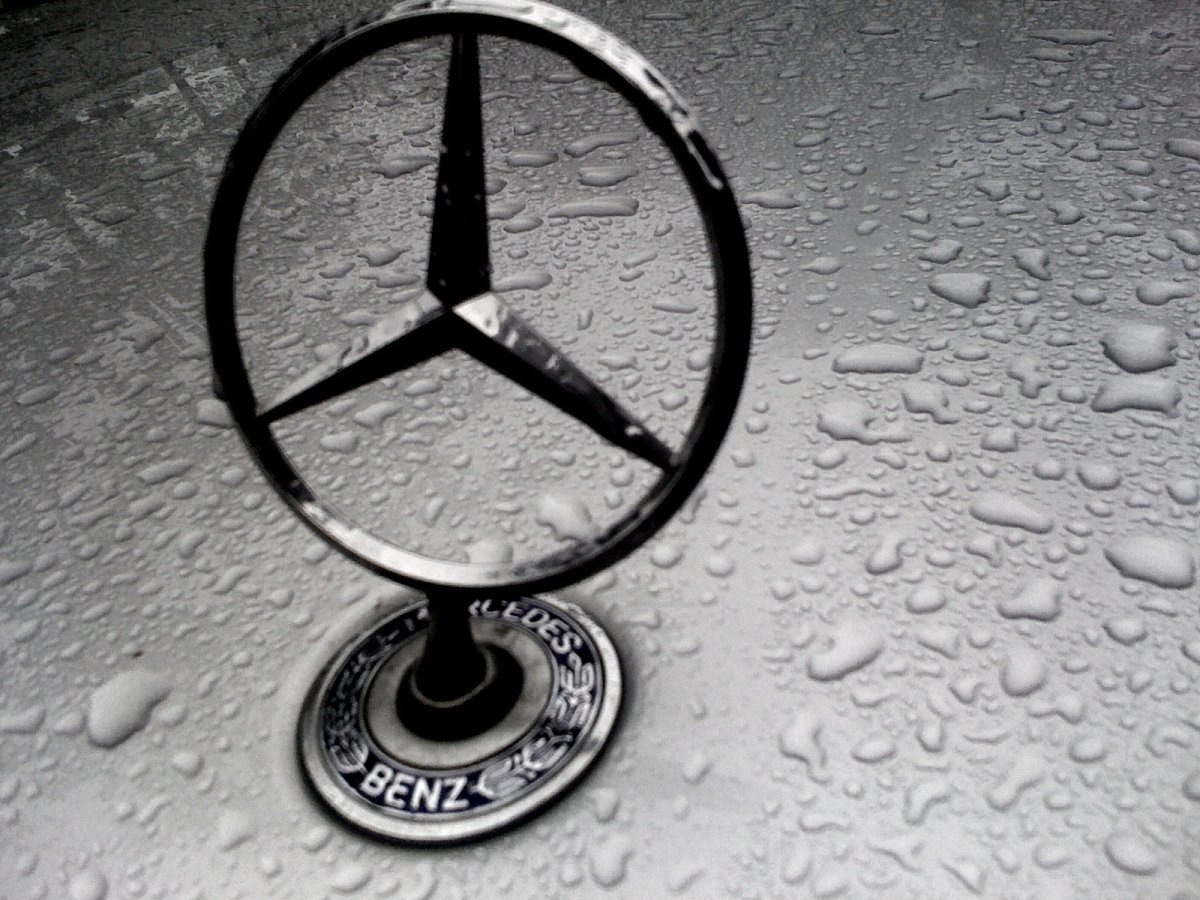 Светящаяся неоновая маска "Судная ночь"