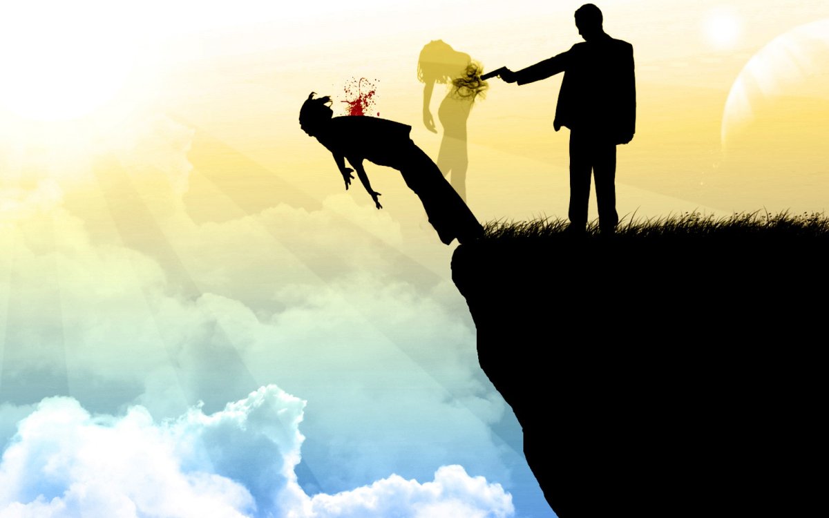 Неизвестный человек в капюшоне