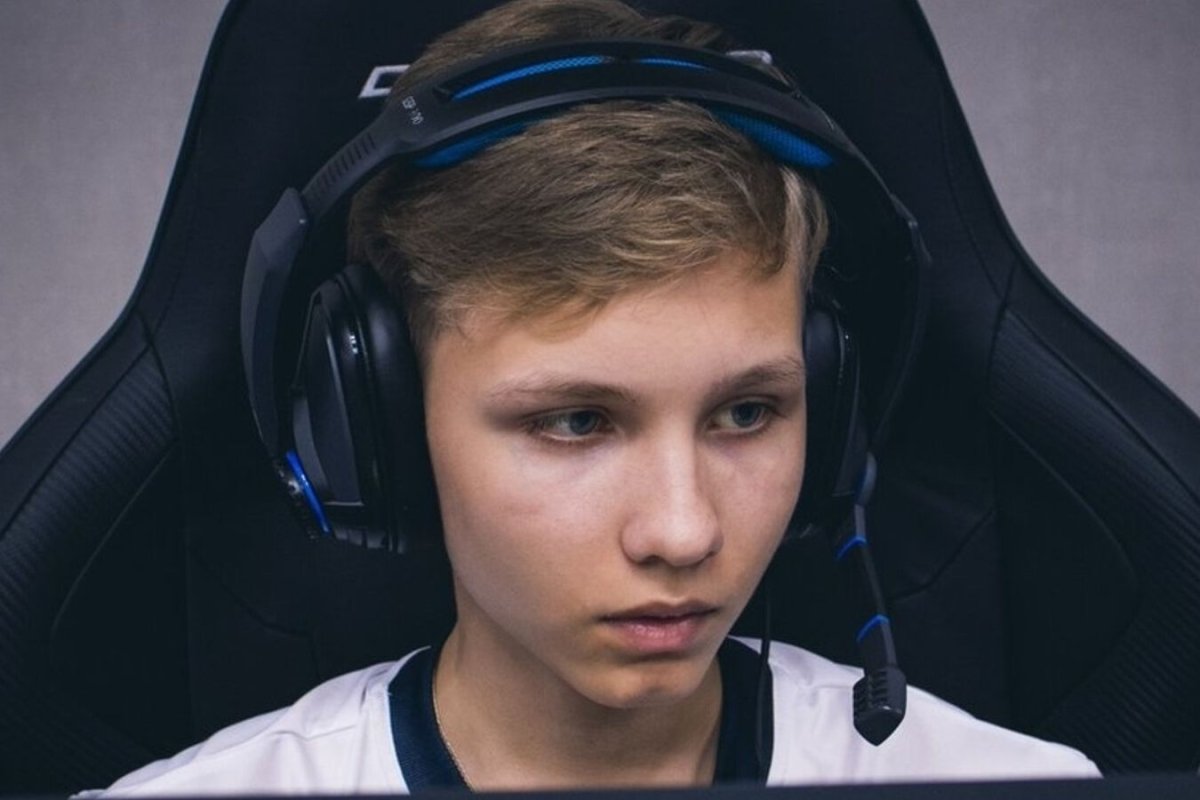 Navi Junior Илья «m0nesy»