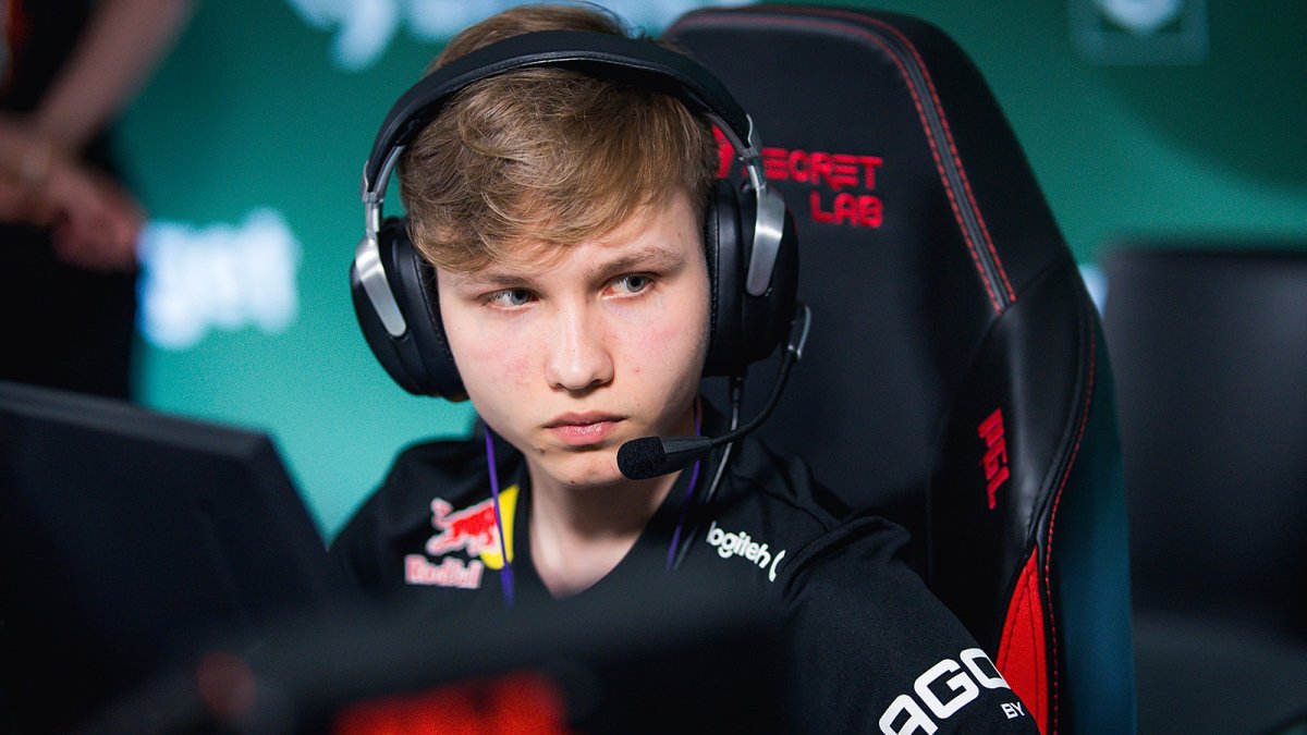 Хочешь поиграть в киберспорту?