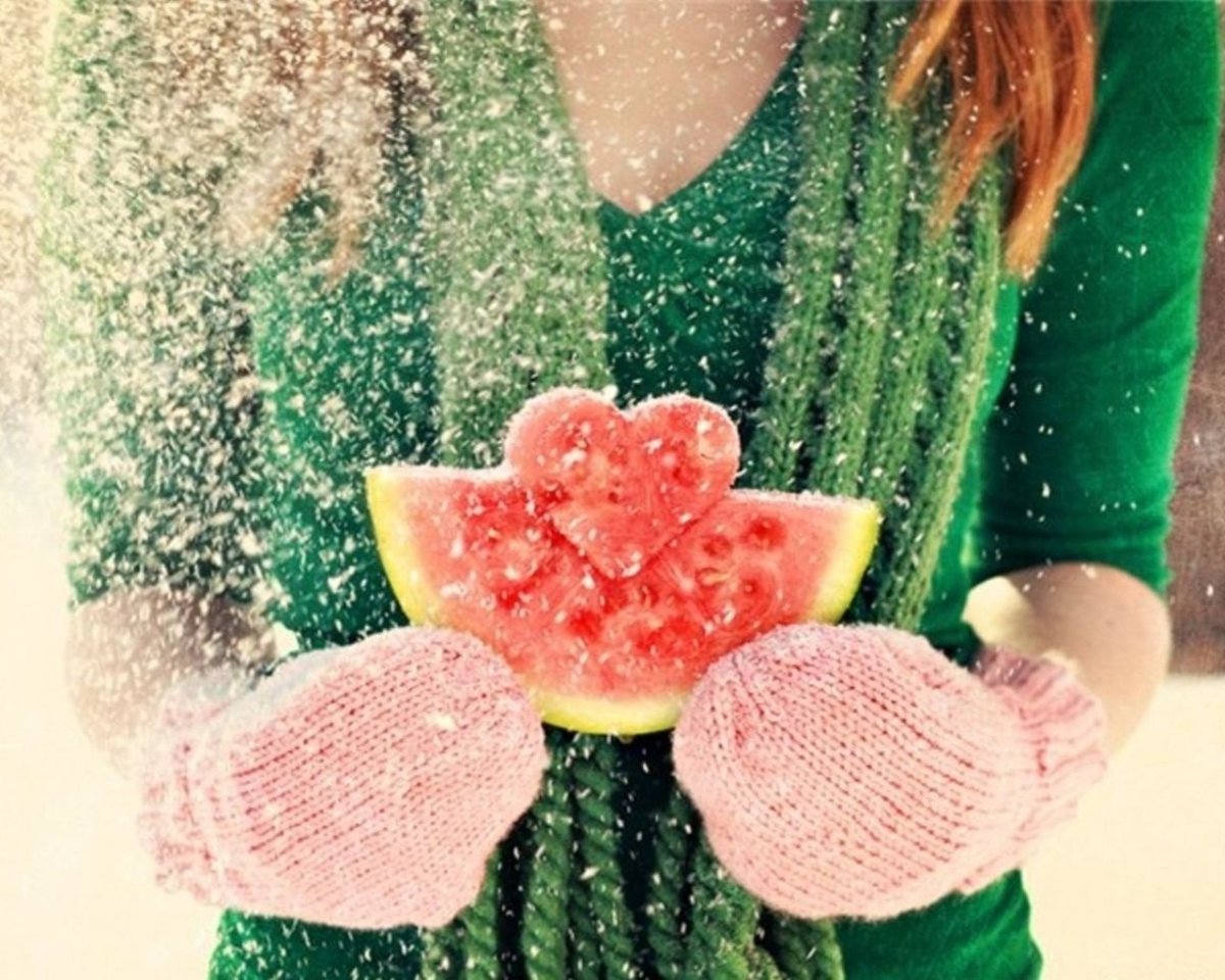 Лето девушка со спины