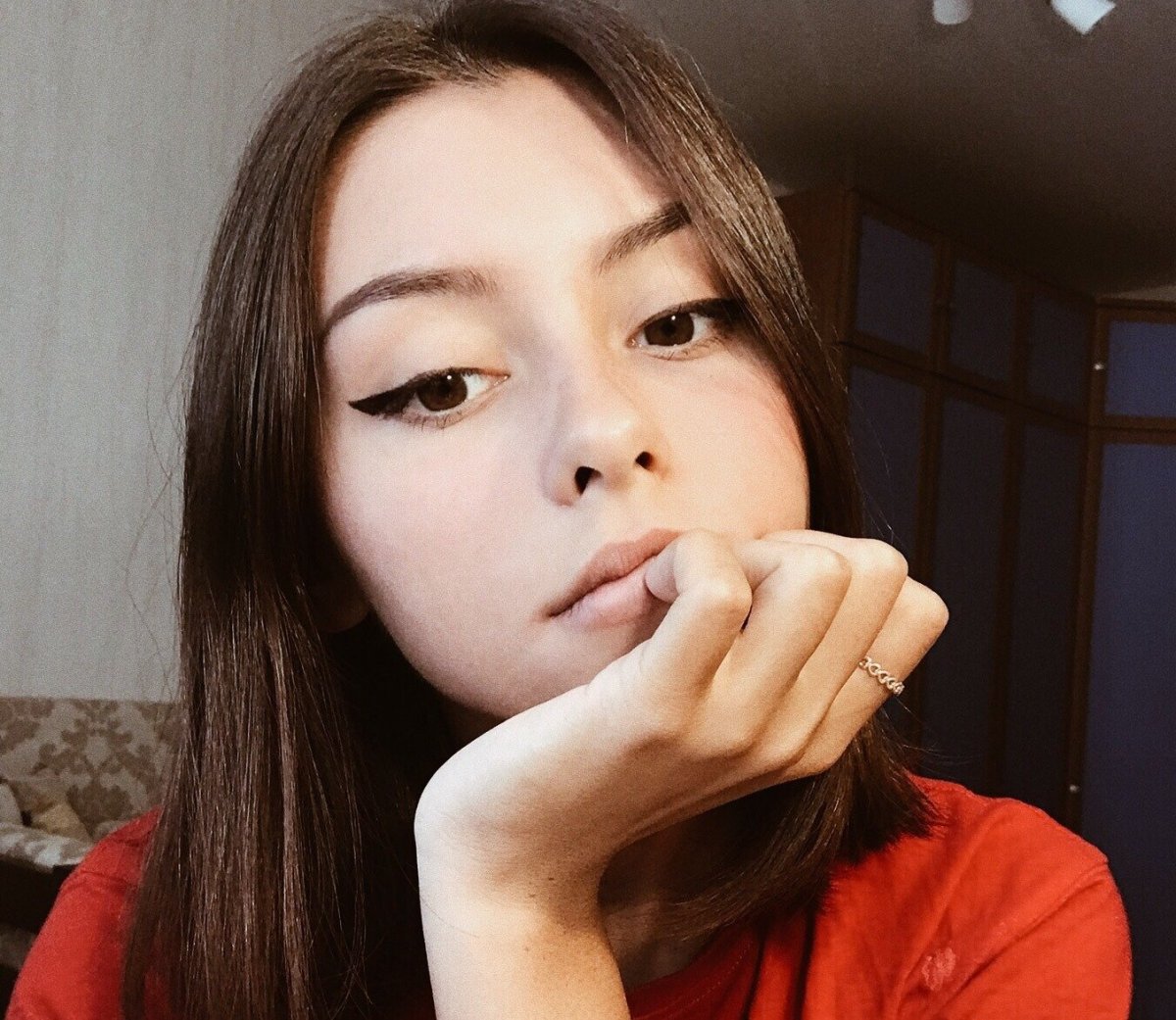 Дора певица