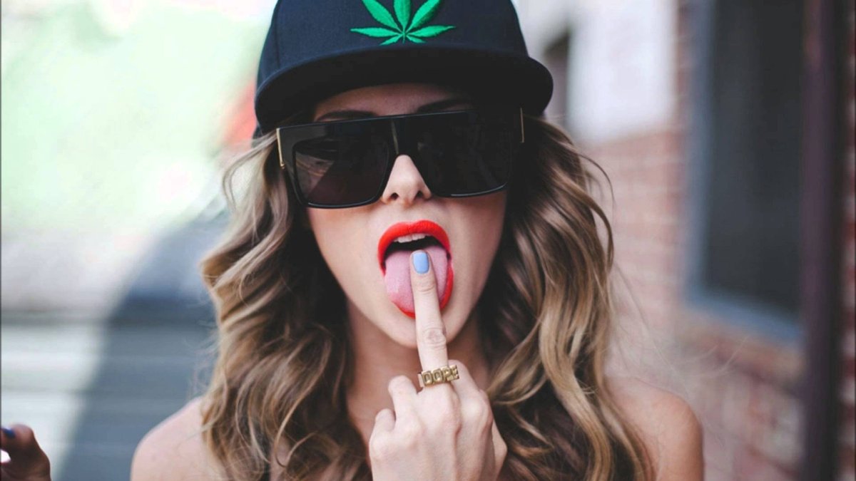 Дерзкая девушка