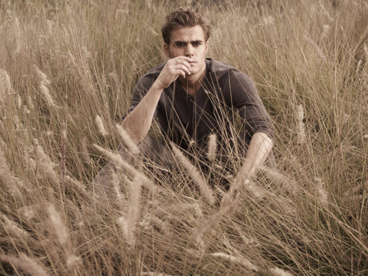 Парень в кепке на аву